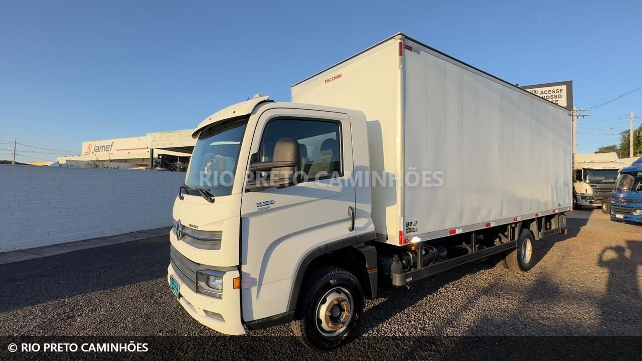 caminhao volkswagen 11-180 Delivery 2p (diesel)(E5) 2021 em São José do Rio Preto/São Paulo - Imagem 1 de 11