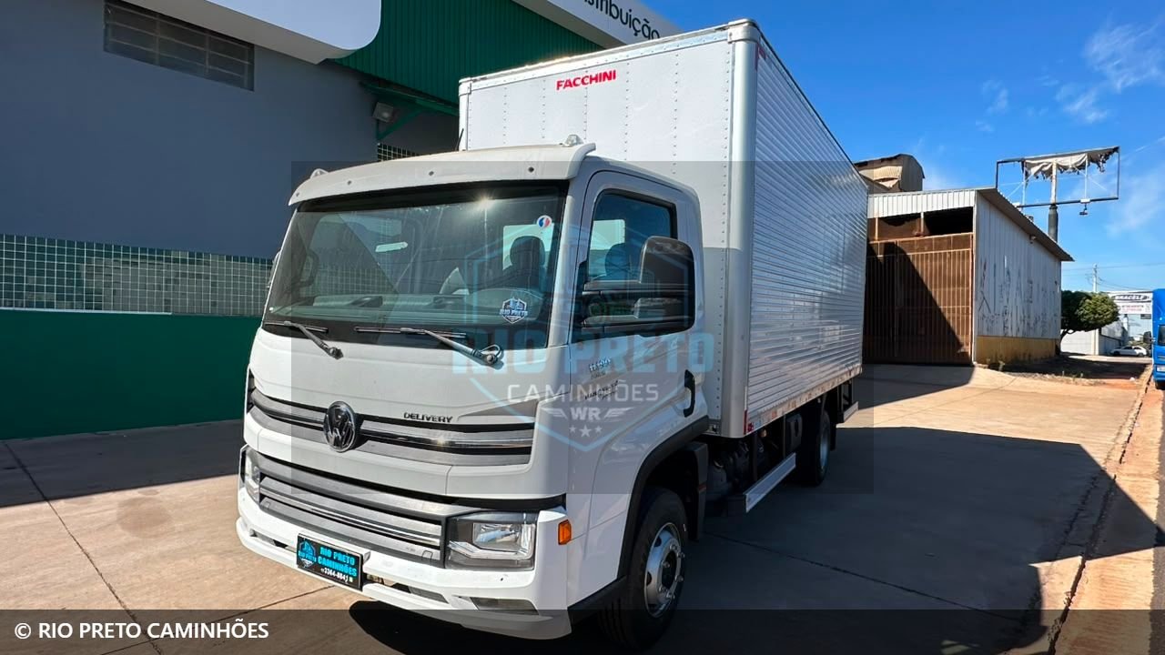 caminhao volkswagen 11-180 Delivery 2p (diesel)(E5) 2022 em São José do Rio Preto/São Paulo - Imagem 1 de 10