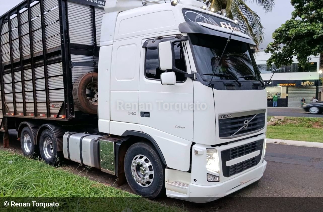 caminhao volvo FH-540 6x4 2p (diesel) (E5) 2014 em São José do Rio Preto/São Paulo - Imagem 1 de 5