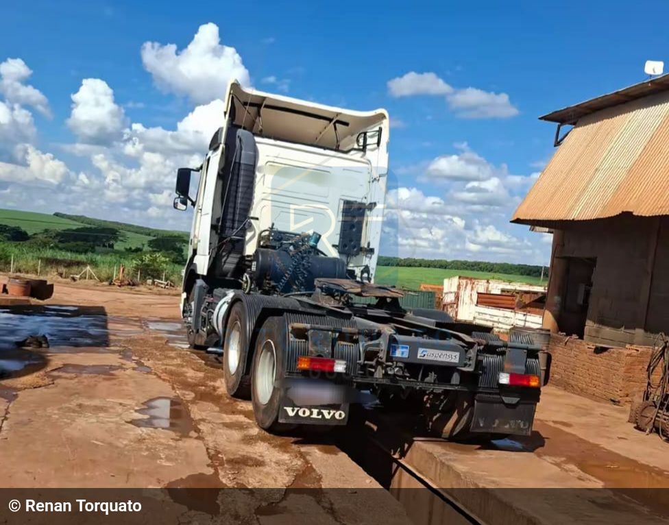 caminhao volvo FH-420 6x2 2p (diesel) (E5) 2013 em São José do Rio Preto/São Paulo - Imagem 3 de 8