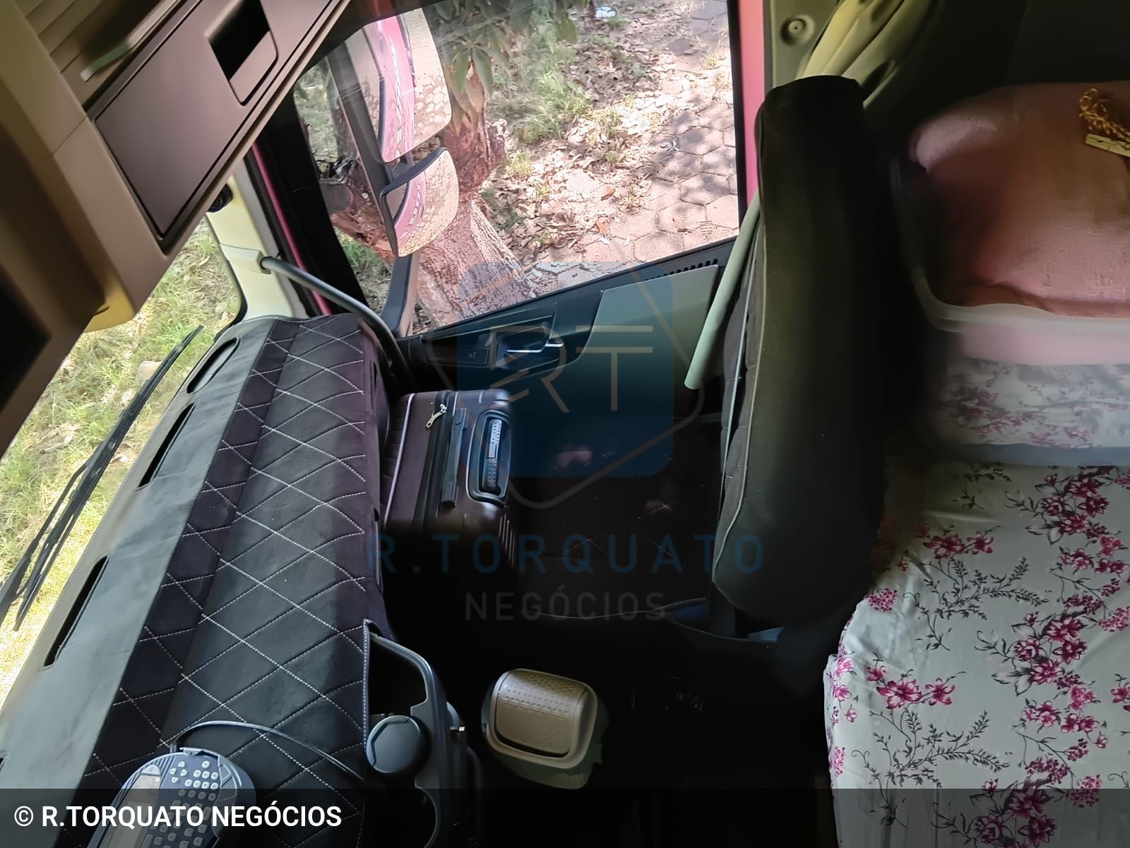 caminhao volvo FH-460 6x2 2p (diesel) (E5) 2021 em São José do Rio Preto/São Paulo - Imagem 12 de 14