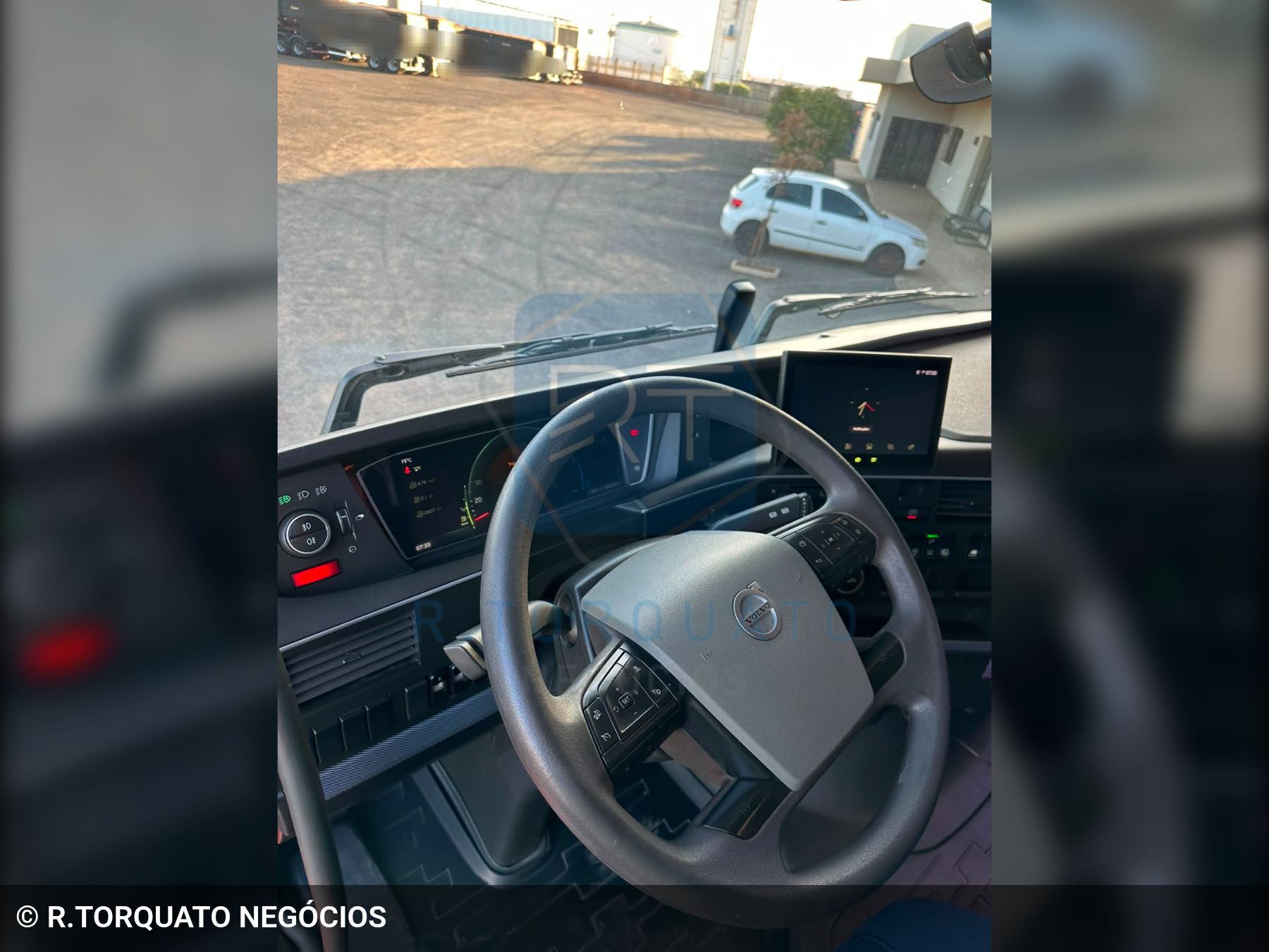 caminhao volvo FH-500 6x2 2p (diesel) (E5) 2022 em São José do Rio Preto/São Paulo - Imagem 10 de 13