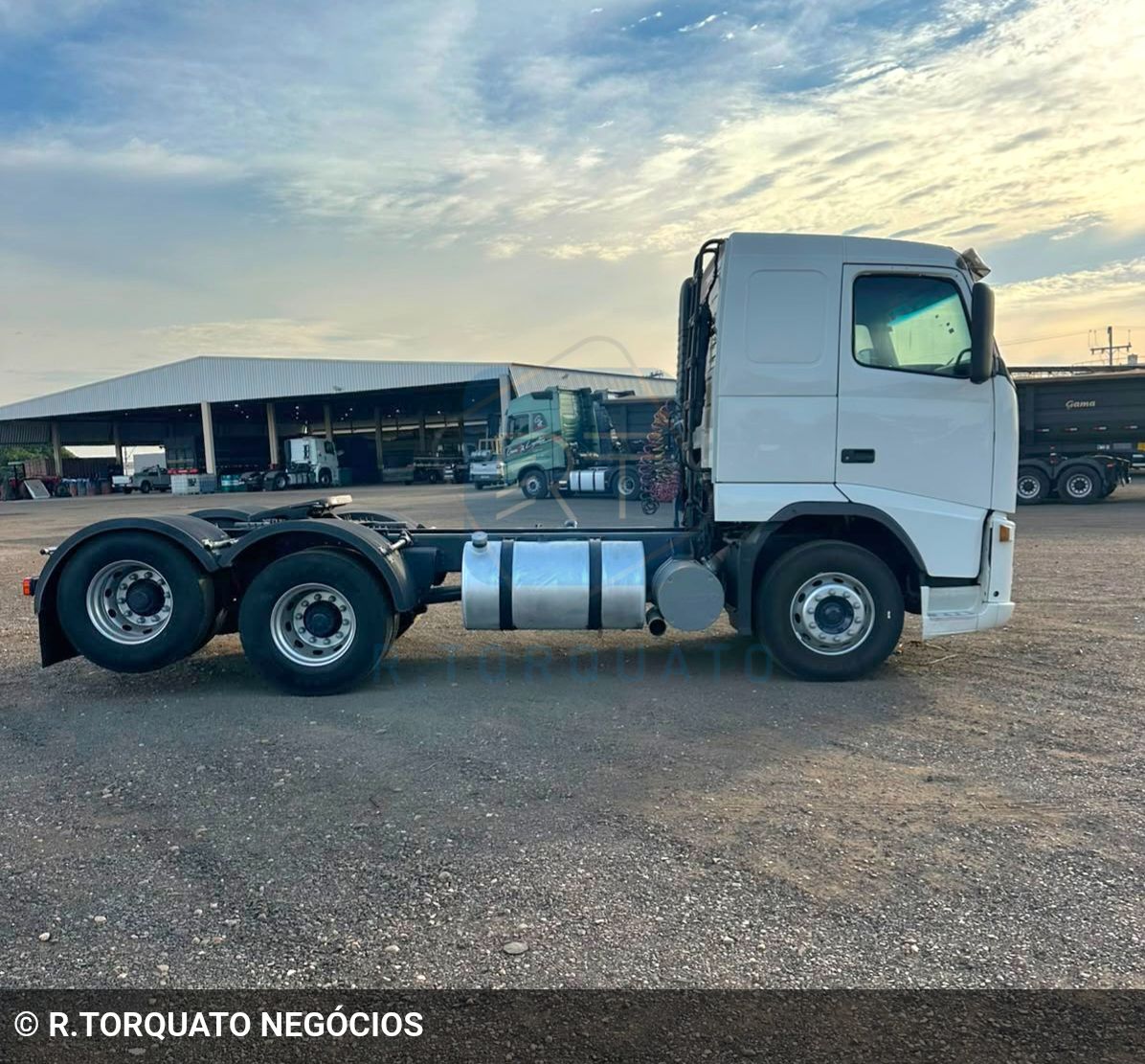 caminhao volvo FH 440 6x2 2p (diesel) 2008 em São José do Rio Preto/São Paulo - Imagem 6 de 12