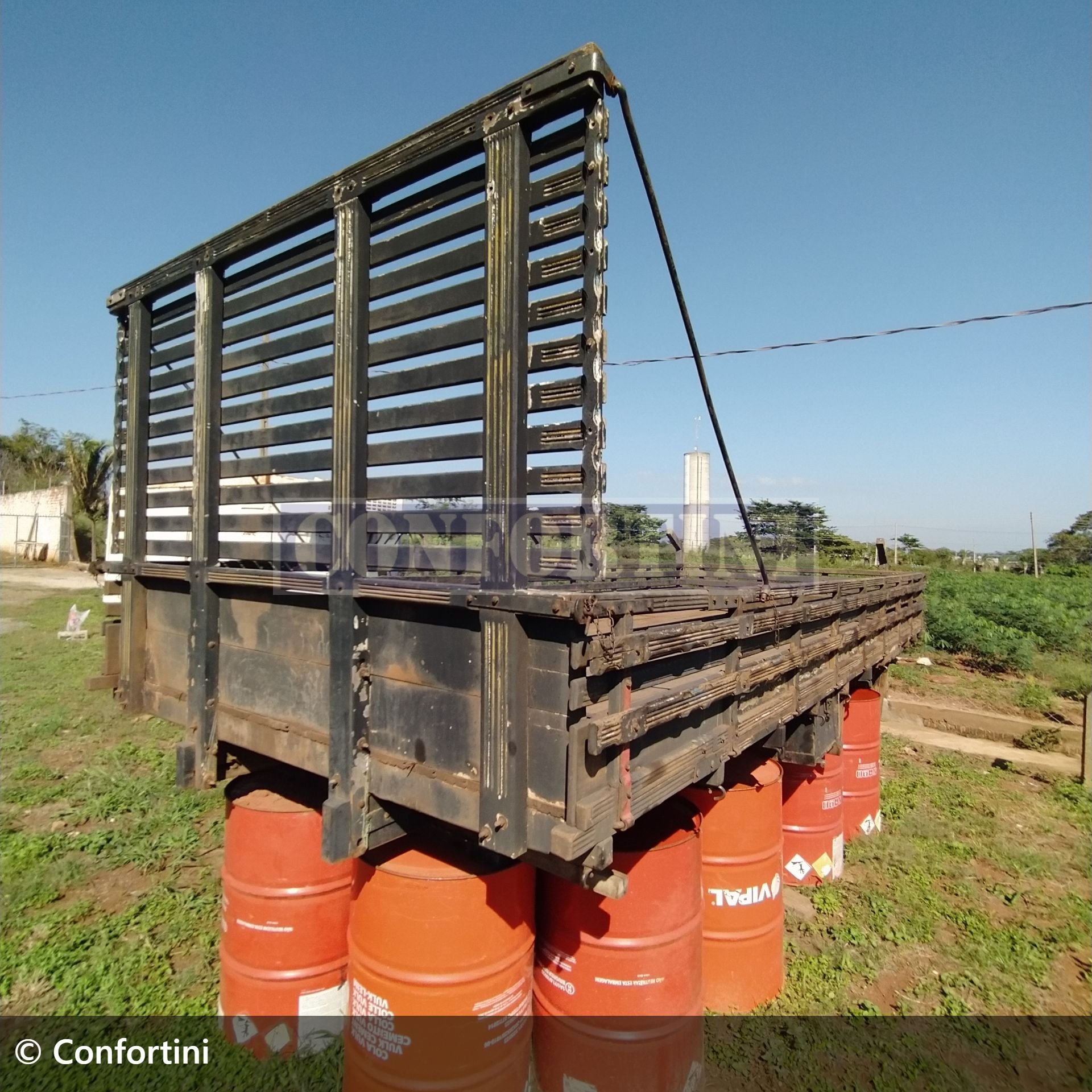 implemento sem-marca Carroceria Carga Seca 2016 em Bady Bassitt/São Paulo - Imagem 1 de 5