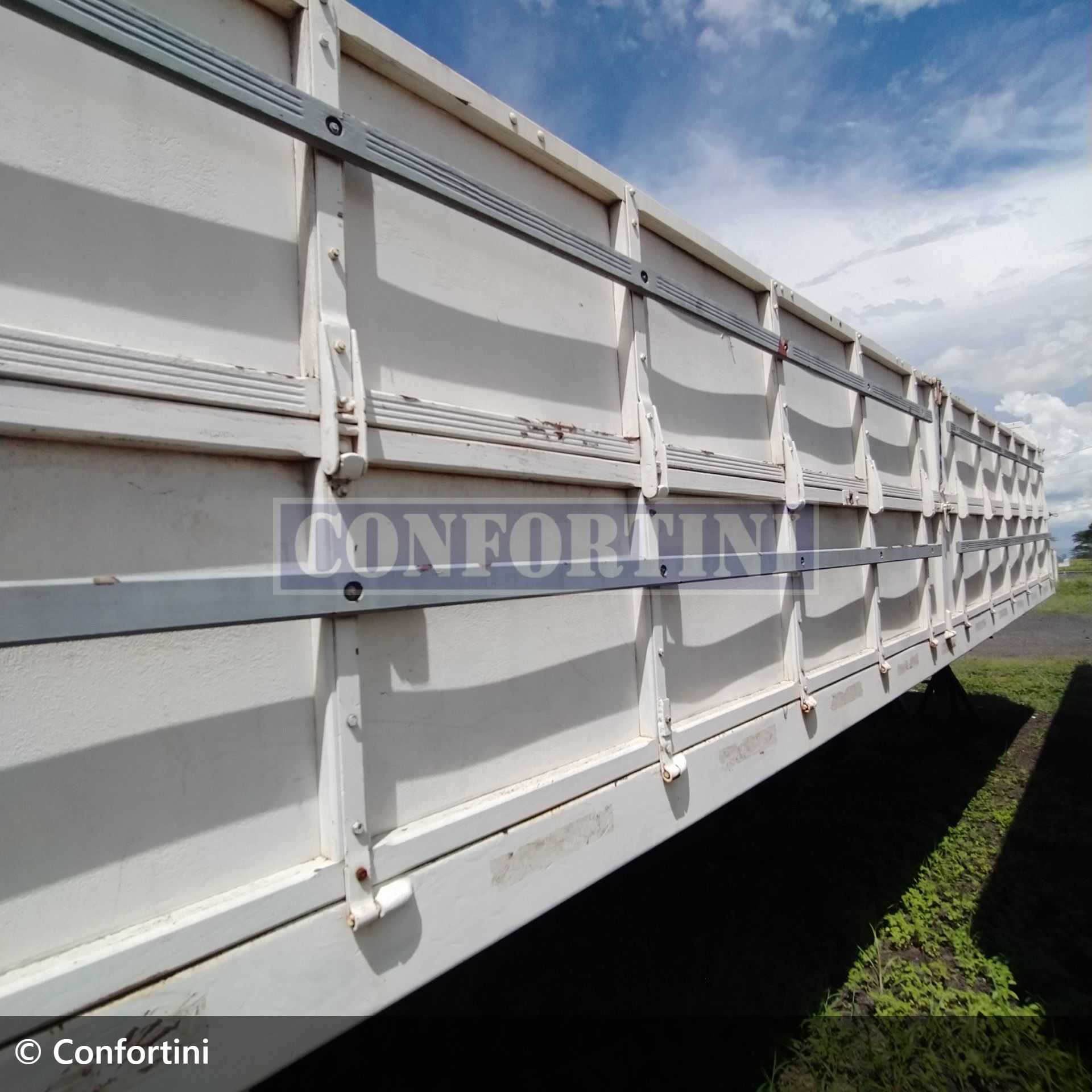 implemento galego Carroceria Graneleira 2015 em Bady Bassitt/São Paulo - Imagem 4 de 5