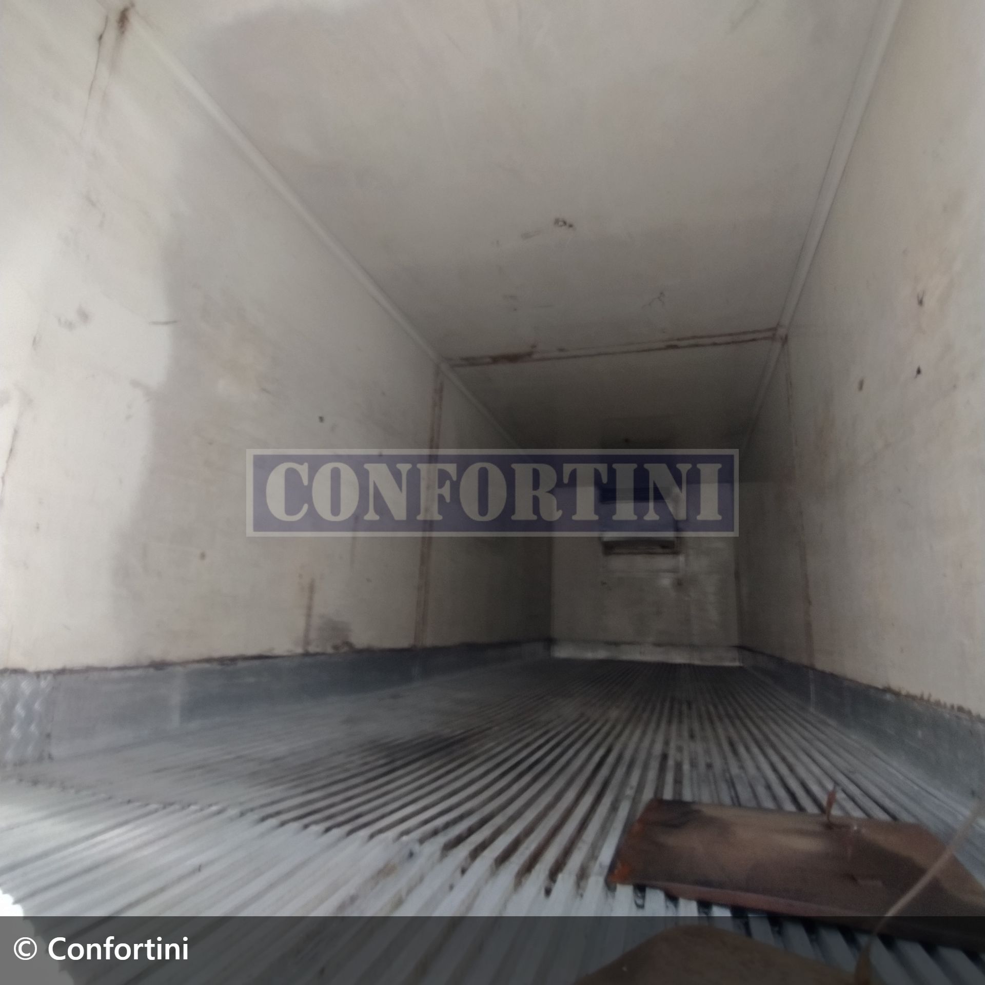 implemento fibrasil Baú / Furgão Frigorífico 2000 em Bady Bassitt/São Paulo - Imagem 5 de 9