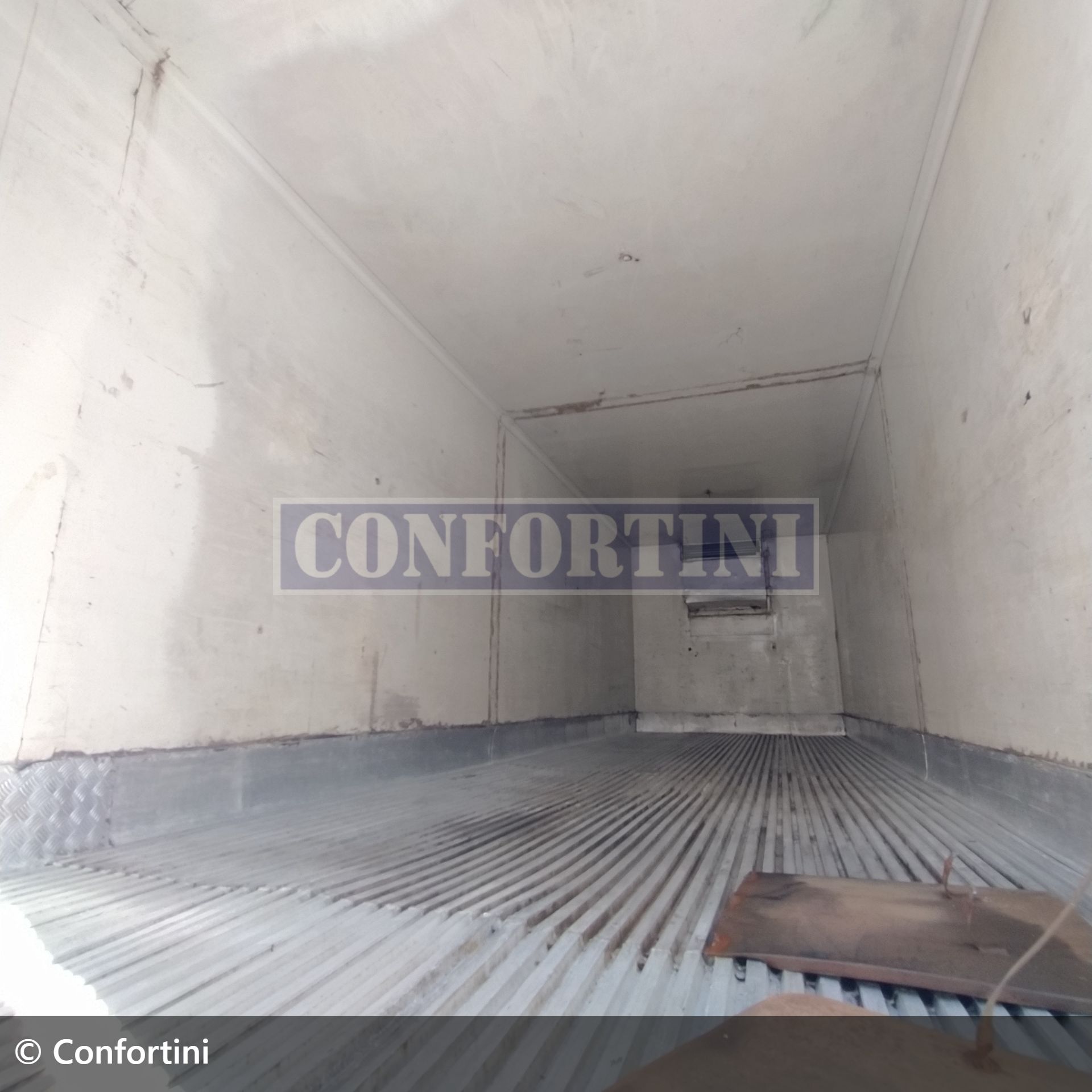implemento fibrasil Baú / Furgão Frigorífico 2000 em Bady Bassitt/São Paulo - Imagem 6 de 9
