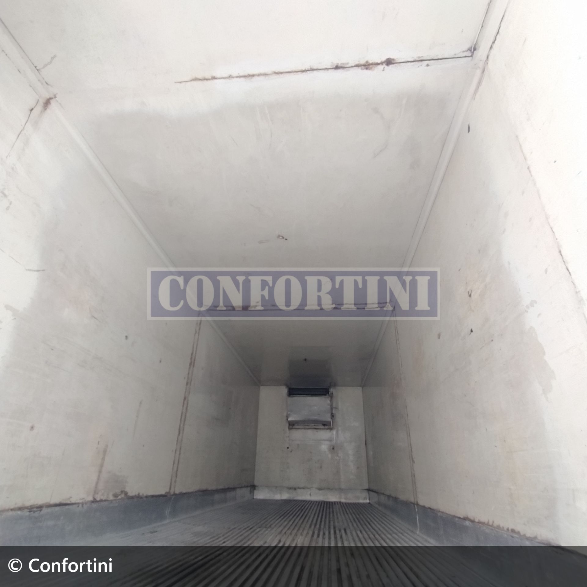 implemento fibrasil Baú / Furgão Frigorífico 2000 em Bady Bassitt/São Paulo - Imagem 8 de 9