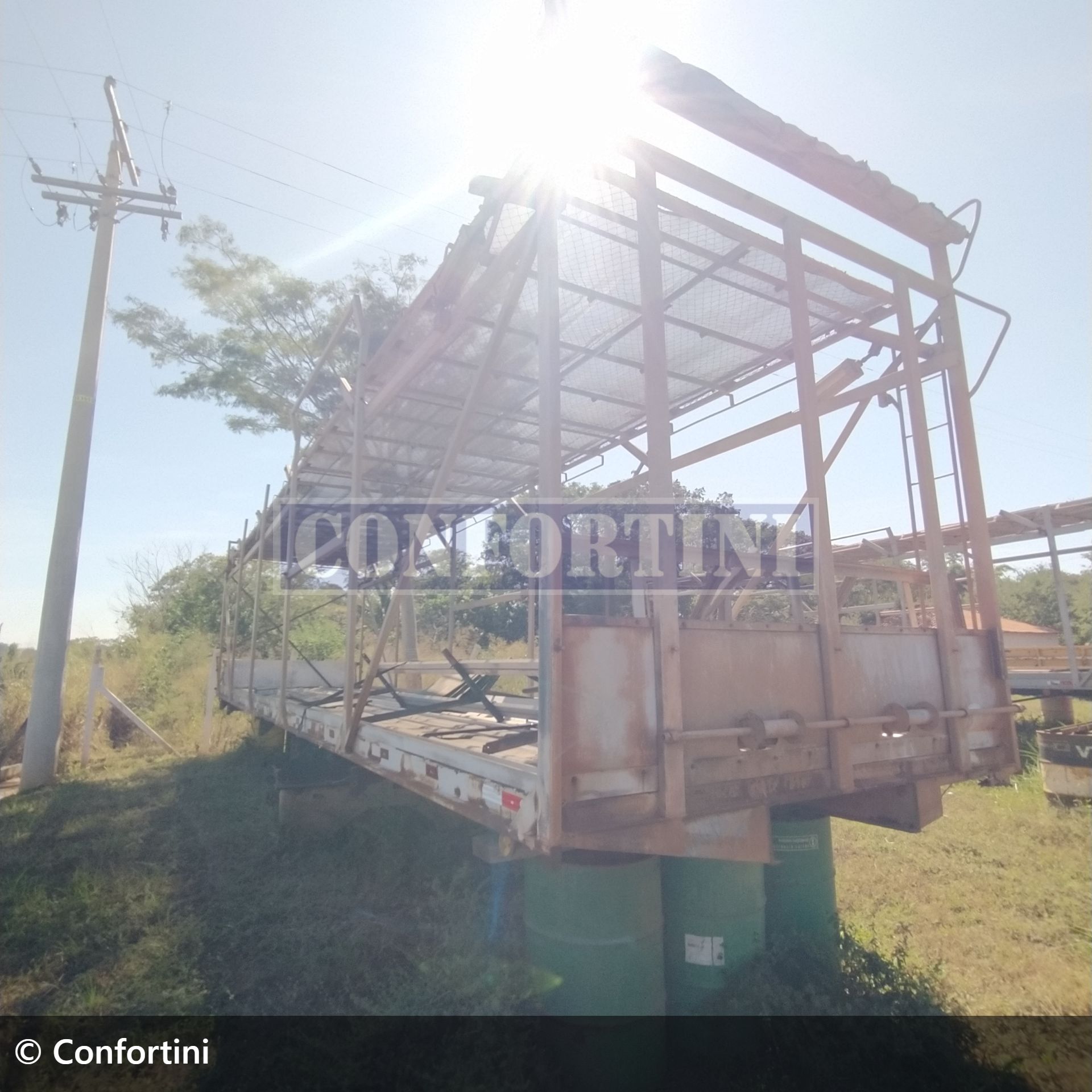 implemento triel-ht Transporte de Animais 2015 em Bady Bassitt/São Paulo - Imagem 2 de 5