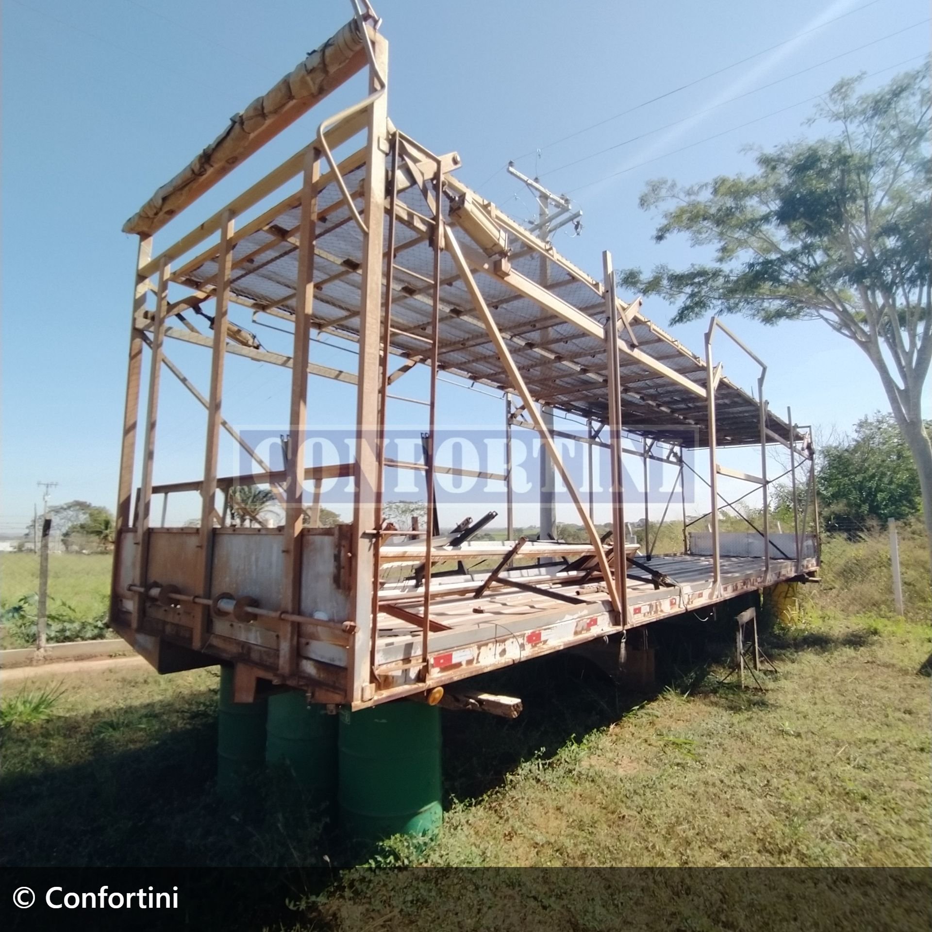 implemento triel-ht Transporte de Animais 2015 em Bady Bassitt/São Paulo - Imagem 1 de 5