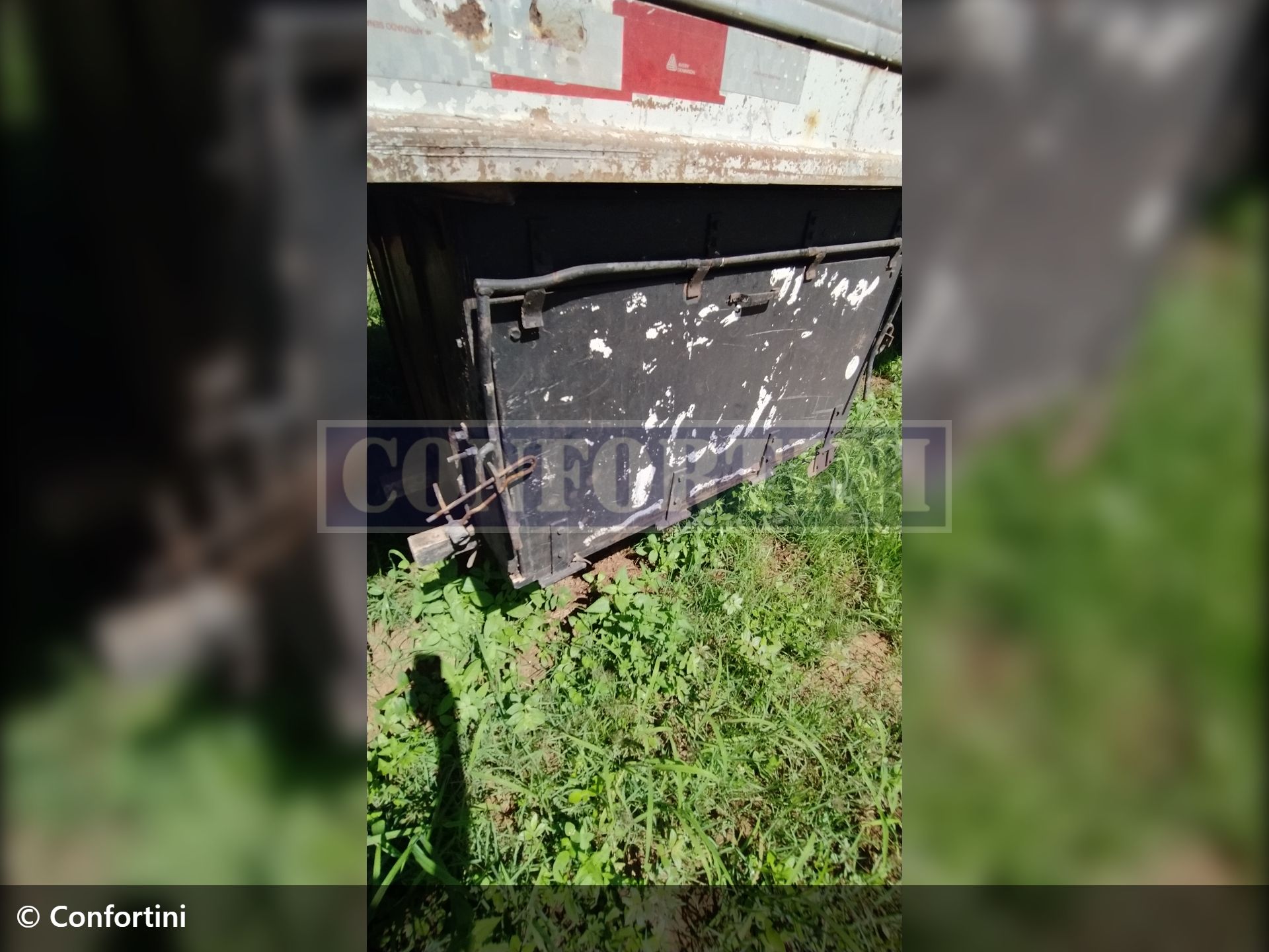 implemento triel-ht Transporte de Animais 2010 em Bady Bassitt/São Paulo - Imagem 8 de 9