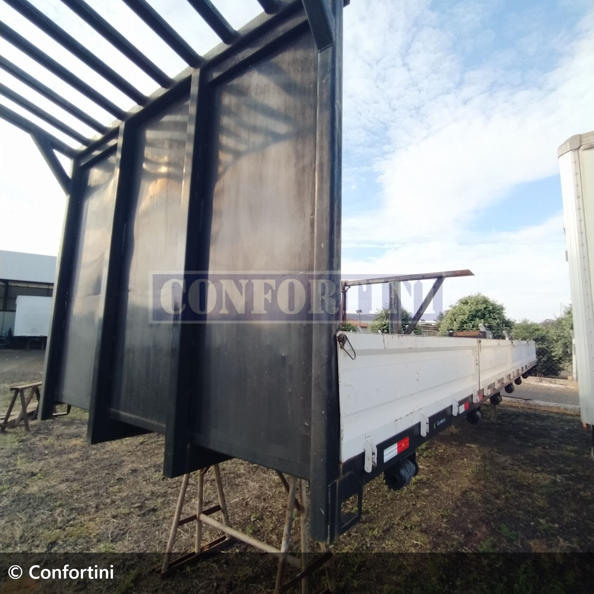 implemento carmona Carroceria Carga Seca 2024 em Bady Bassitt/São Paulo - Imagem 3 de 7