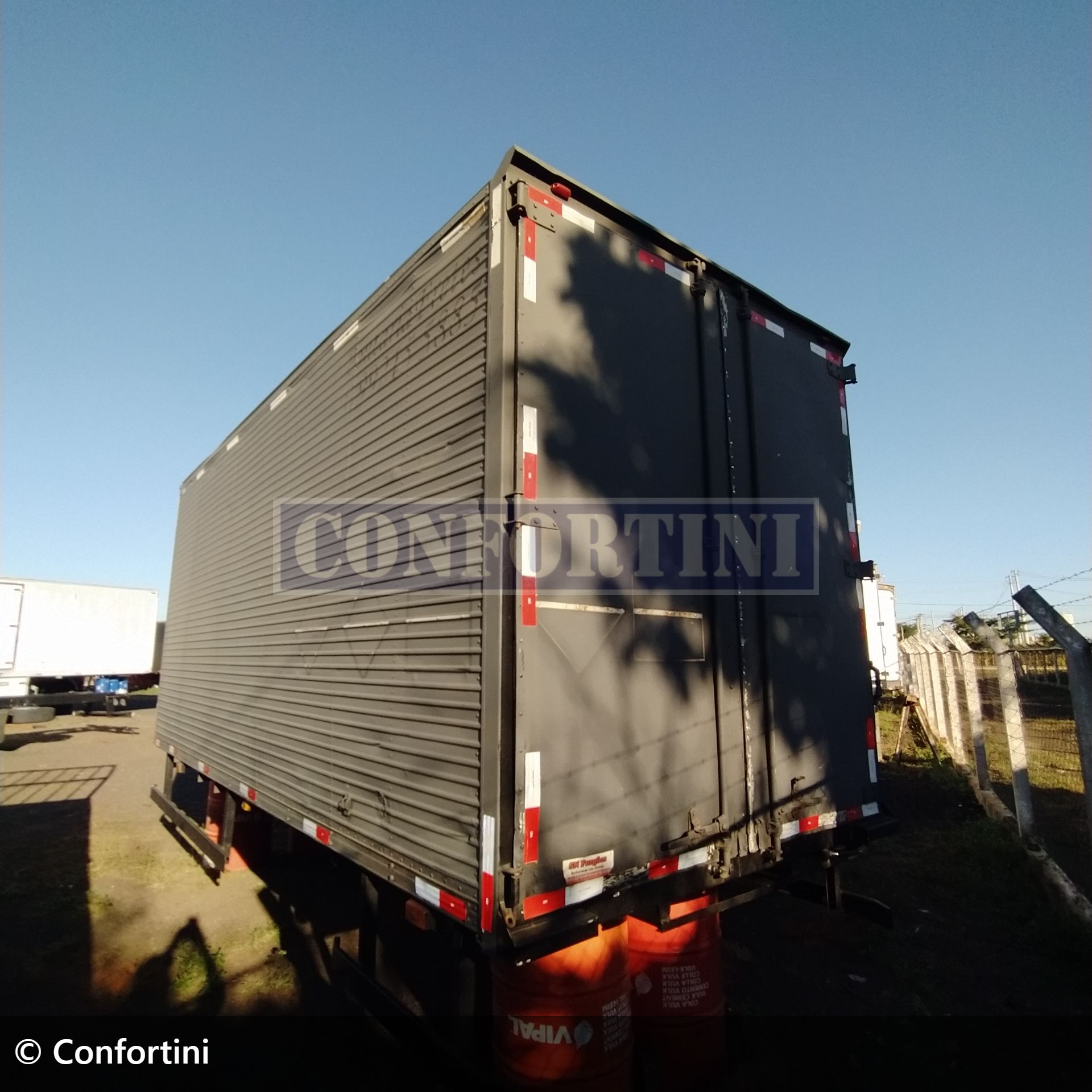 implemento facchini Baú / Furgão Carga Seca 2016 em Bady Bassitt/São Paulo - Imagem 4 de 8