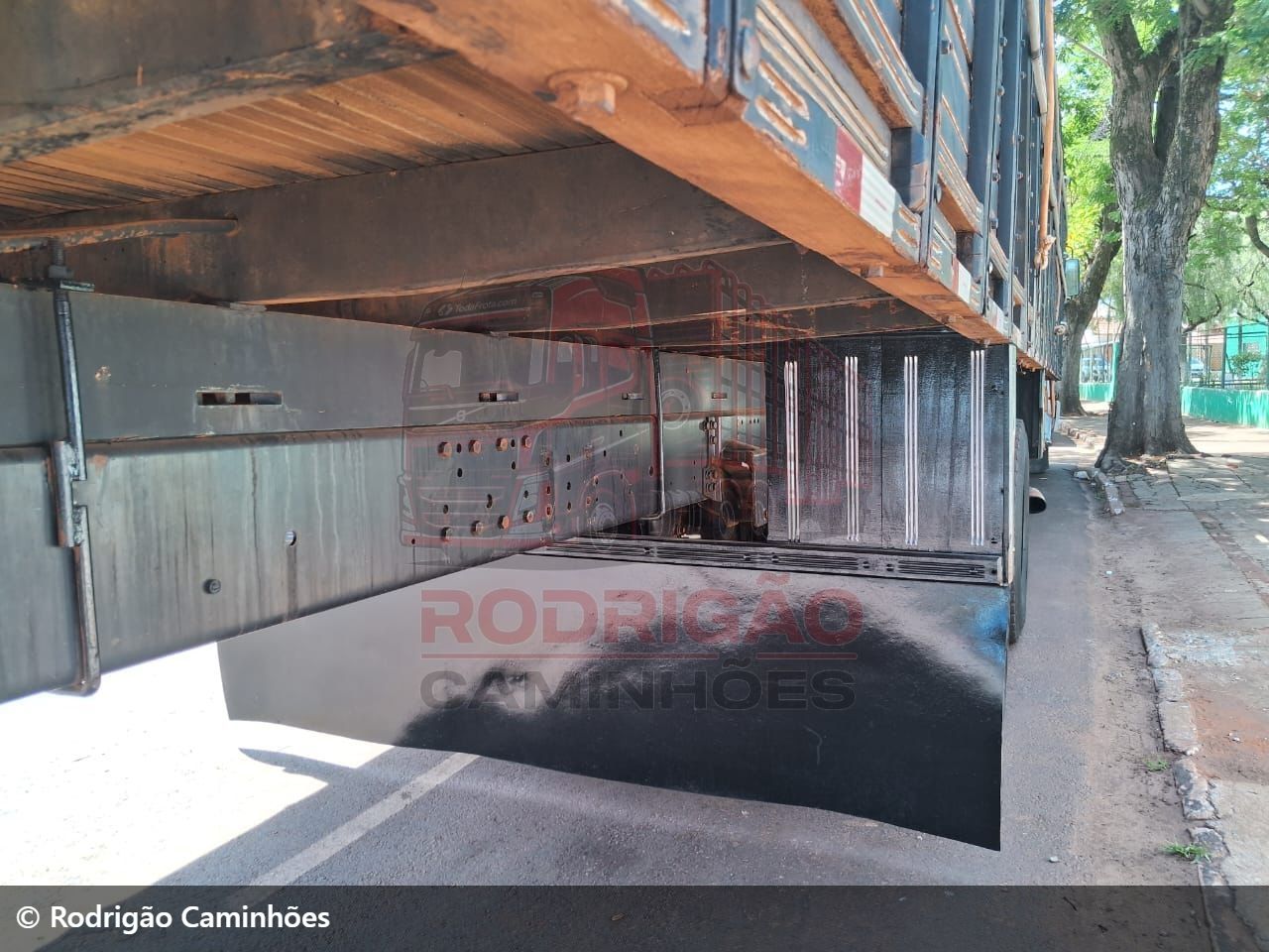 caminhao mercedes-benz L-1620 3-Eixos 2p (diesel) 2003 em São José do Rio Preto/São Paulo - Imagem 6 de 8