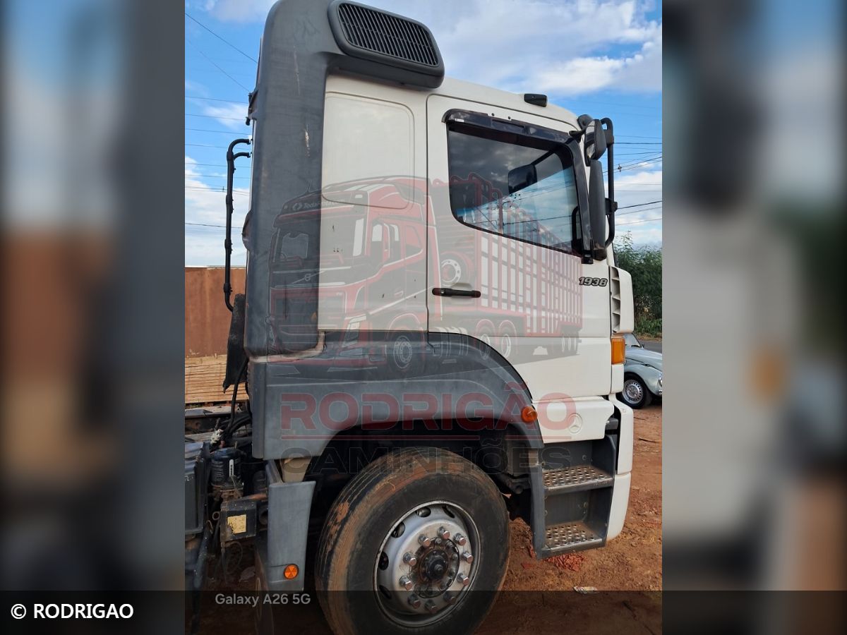 caminhao mercedes-benz 1938-S 3-Eixos 2p (diesel) 2004 em São José do Rio Preto/São Paulo - Imagem 4 de 10